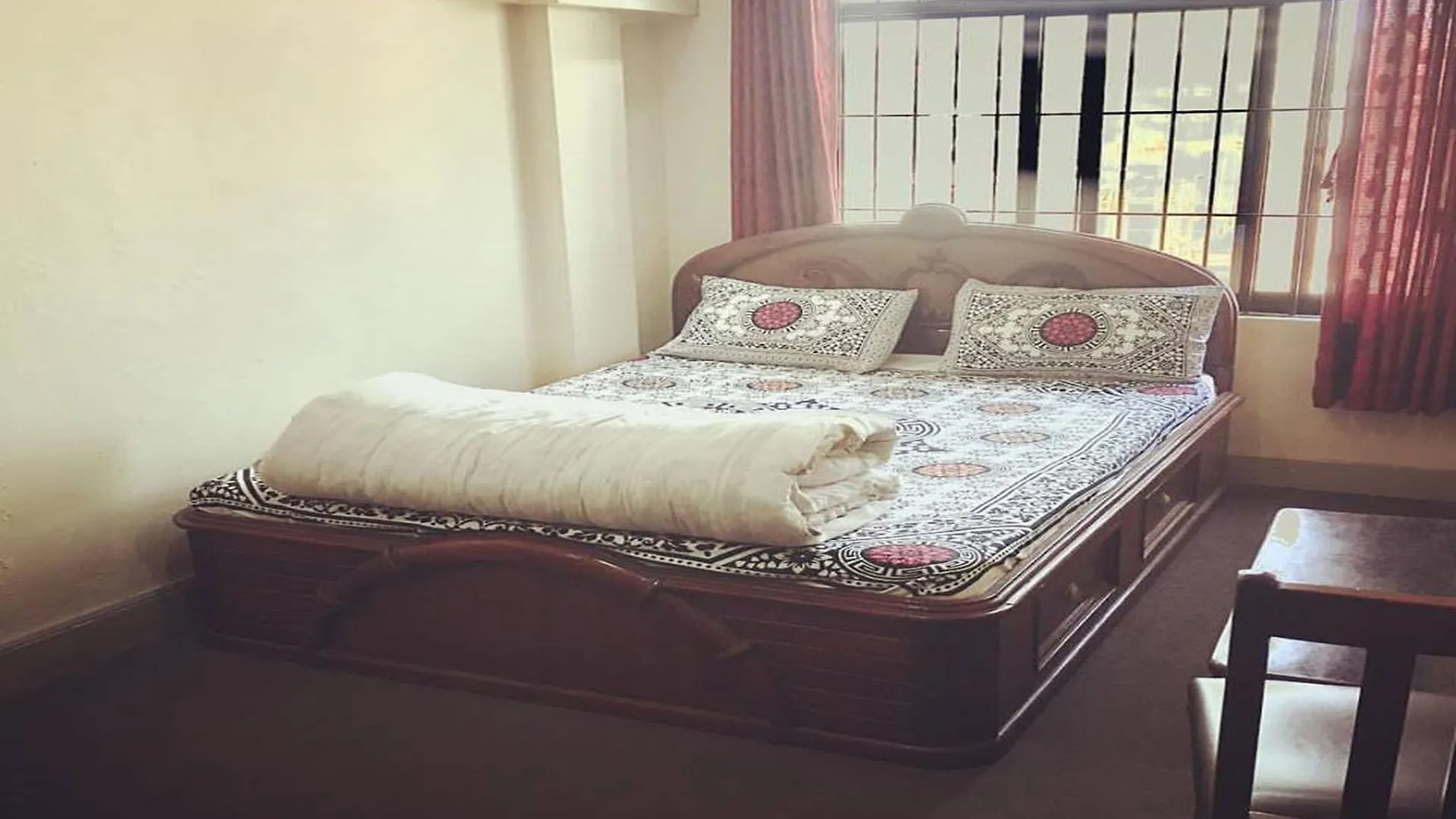 Oyo 305 Hotel Gauri Pashupatinath